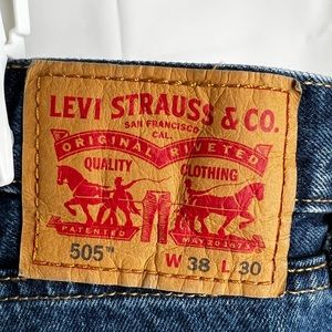 Levi’s 505 Men’s Jeans 38x30 dark wash blue